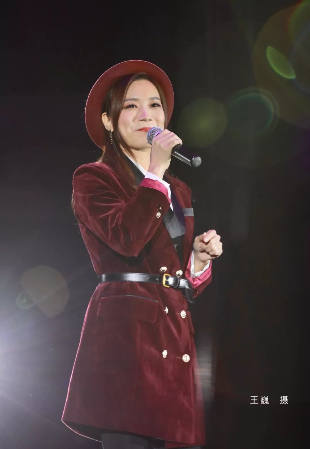 《风的季节》,《讲不出再见》等歌曲广东音乐达人亮声open倾情演唱了