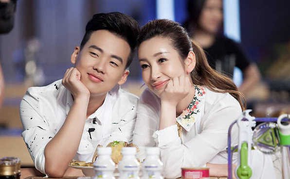 原创郭麒麟还是没忍住,观众的万千宠爱,还是不及他的一个拥抱