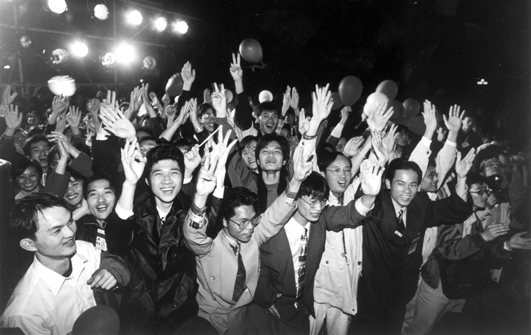 邂逅新世纪海南第一缕阳光