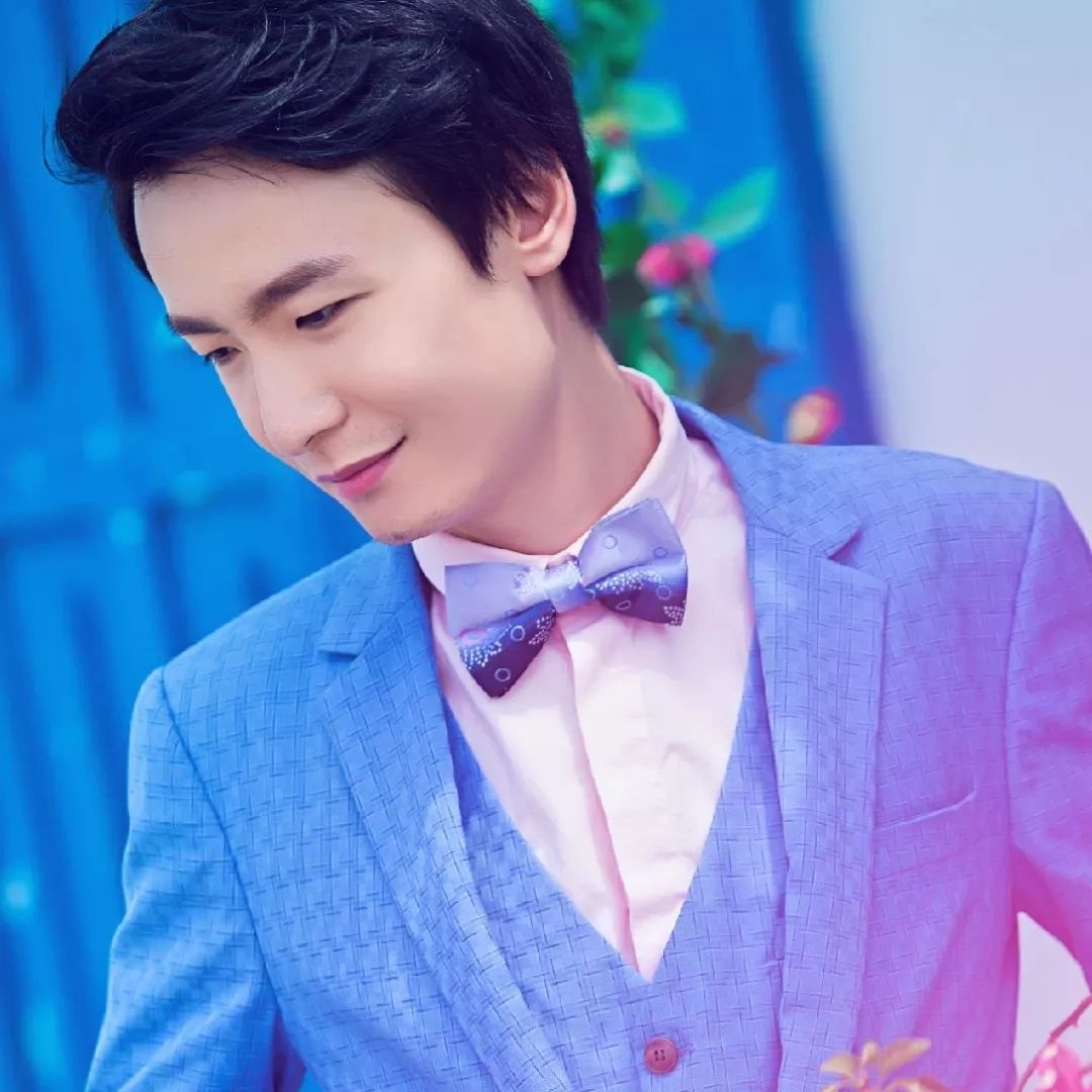 要疯啦!着急!跨年朋友圈怎么发,在线等_桂林