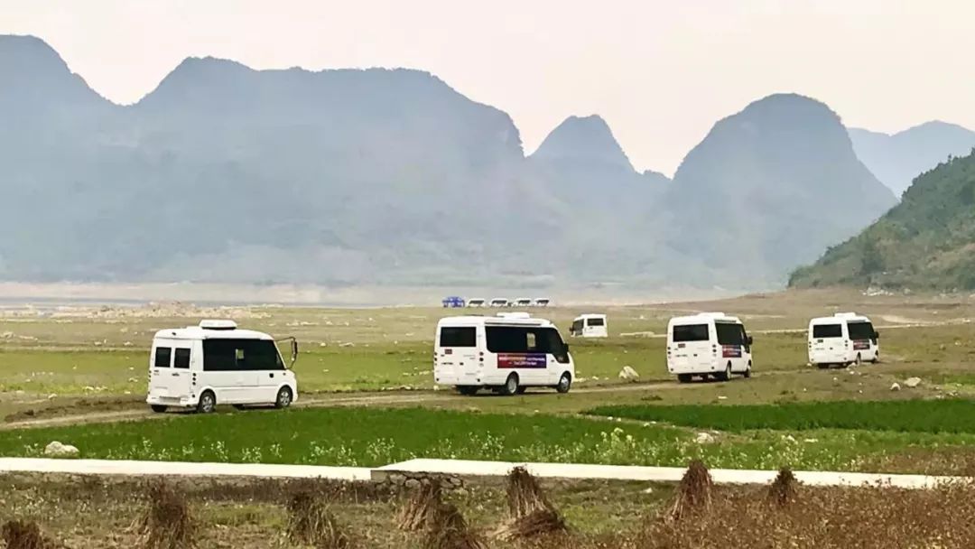 五菱房車團建的地點在柳城縣獨山水庫,由於冬天是枯水期,河水大面積