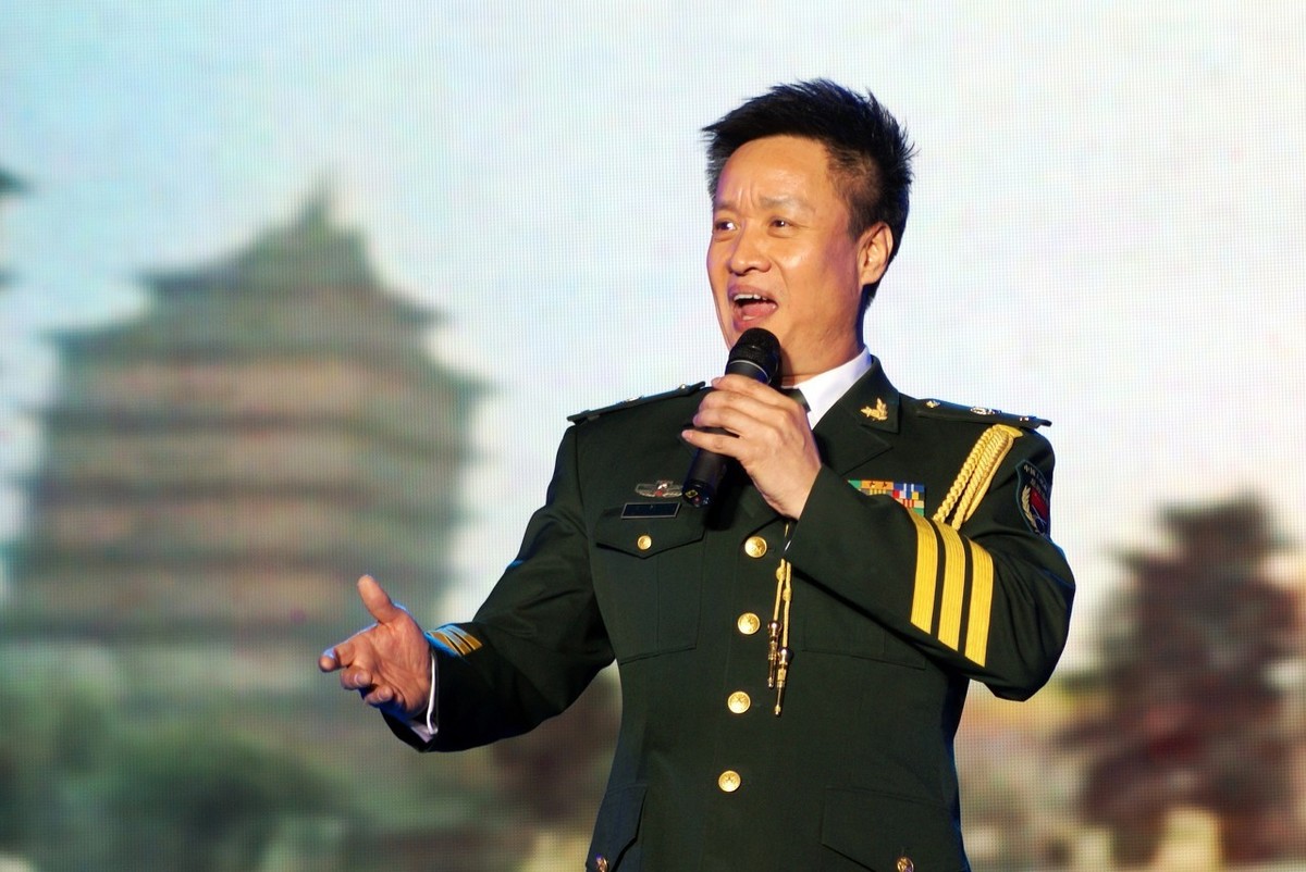 30岁患癌3次复发,今61岁活成"女人共妒",只因这个男人!_阎维文