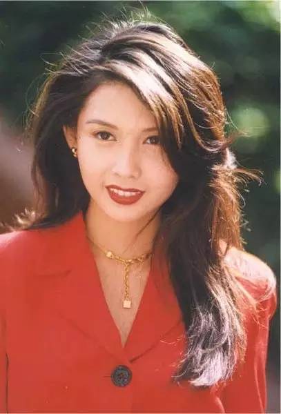 愈快乐愈堕落 主要成就:三次提名香港电影金像奖最佳女主角 邱淑贞