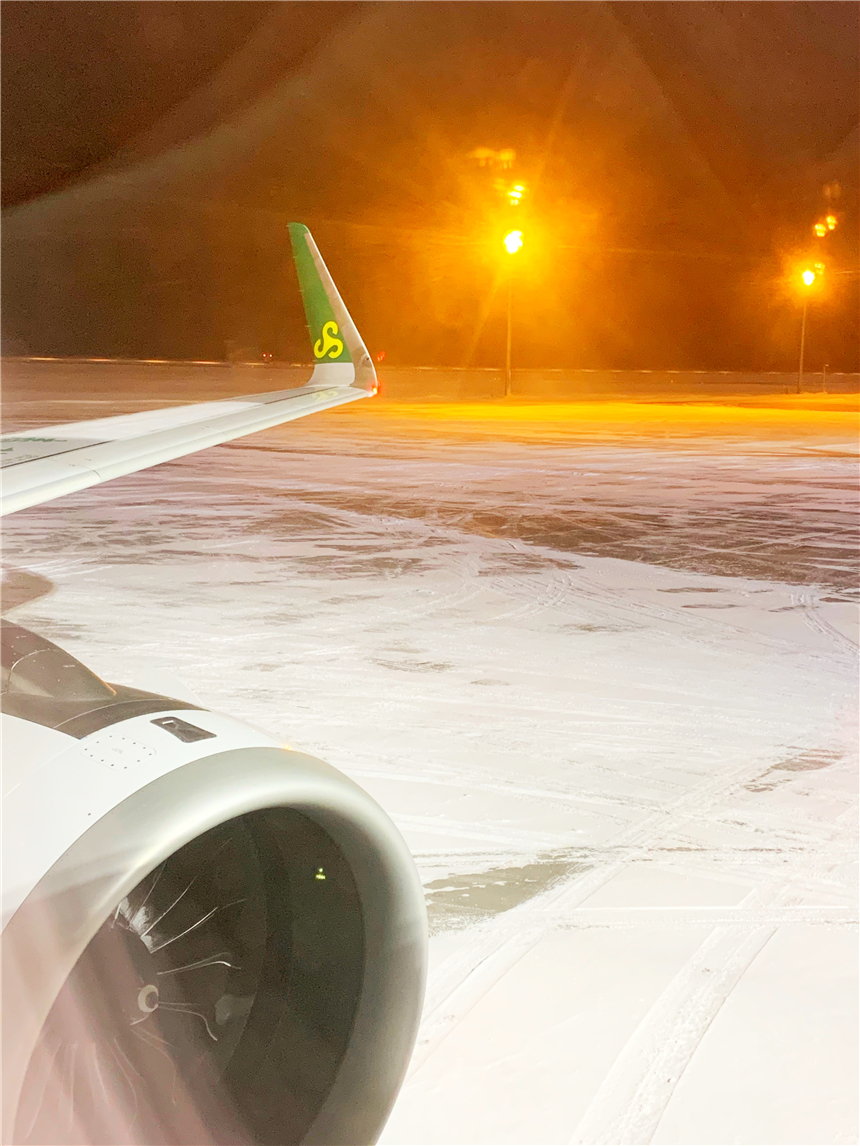 12月20號下午,春秋航空100機平安落地上海浦東機場,法國圖盧茲接機之