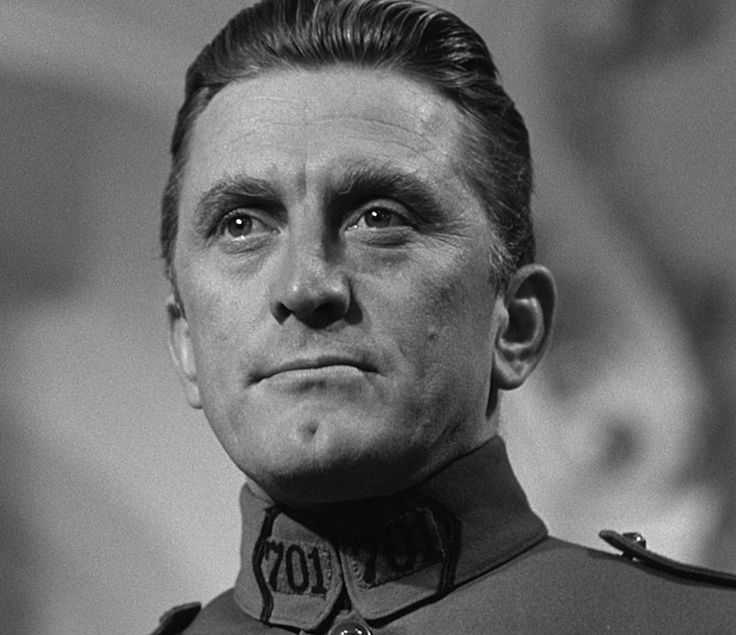 这部电影曾被法国禁映十八年,如今是最经典的战争片杰作之一 _布里克