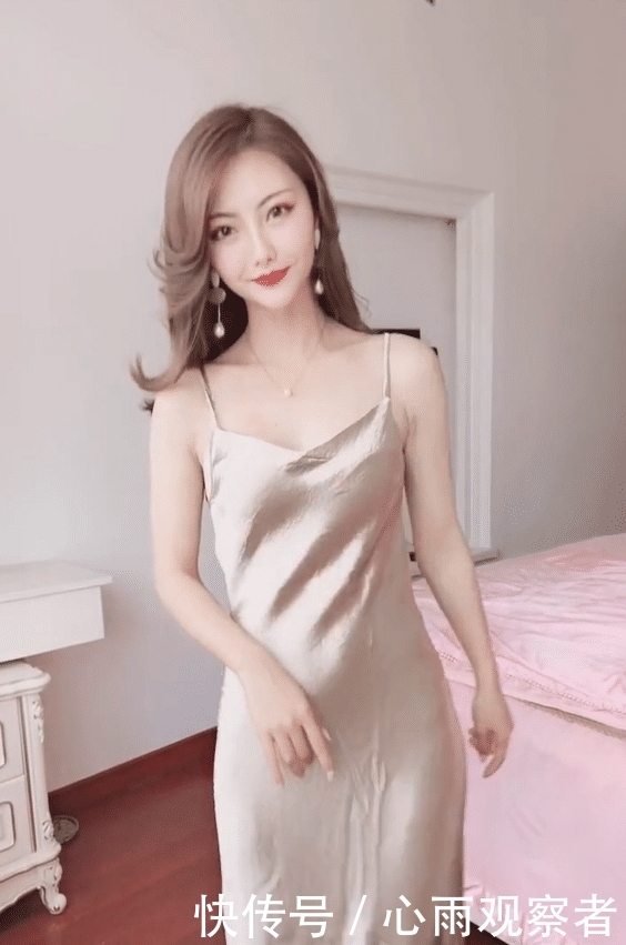 气质睡衣,更突显白皙皮肤,展现女人味_少妇