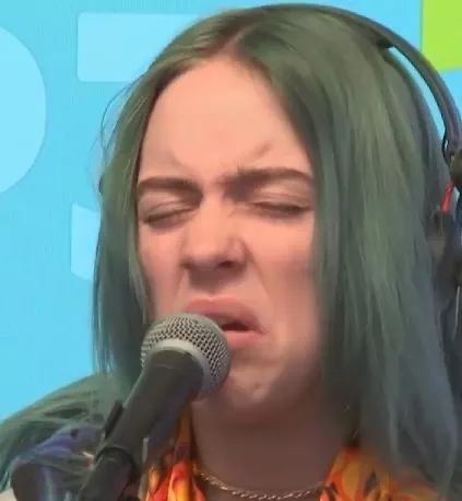 billieeilish18岁那年我在itunes榜首翻白眼儿