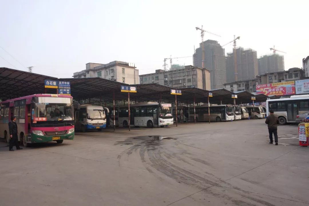 益阳七里桥至鸾凤山公交车涨价?线路负责人回应:这不是公交!