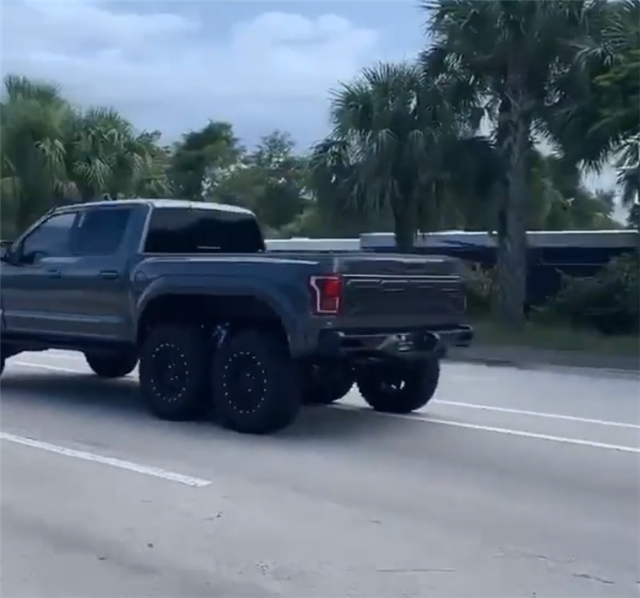 罕见6轮福特猛禽f150车价255万600马力5秒破百