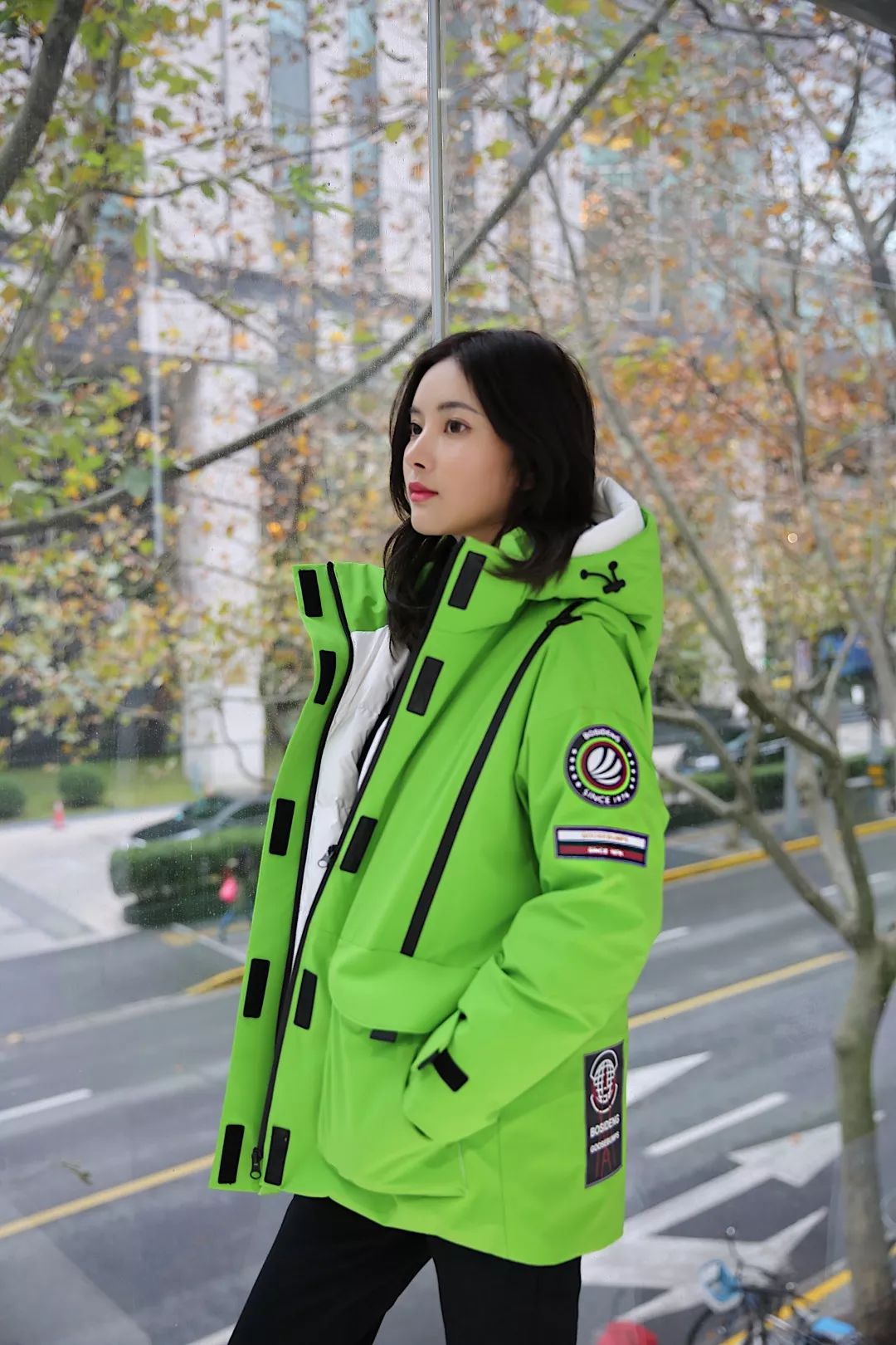 波司登在ins上被刷屏抖森斯嘉丽都对它爱不释手