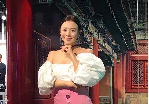 有种"寒酸"叫马思纯,被自己蜡像比下去,娱乐圈太少见