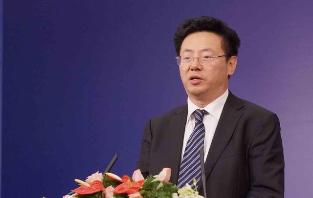 被"老铁"拉下水的贪腐厅官,受贿金额超千万当庭认罪_李耀新