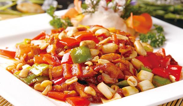 菜谱:宫保鸭丁,清炖蟹粉狮子头,胡萝卜炖羊肉,糟味蒸东海梭