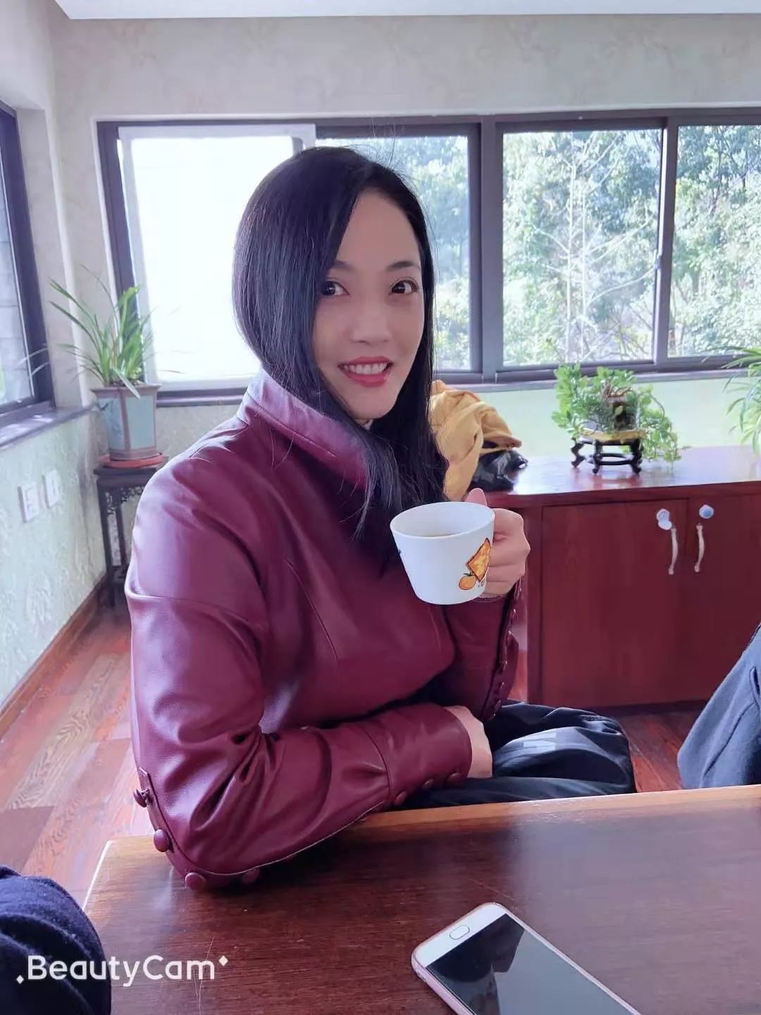 呼啸 澎湃名誉社长:詹洪良主编:杨雄编辑:王厚朴,燕越柠,六月雪西窗竹