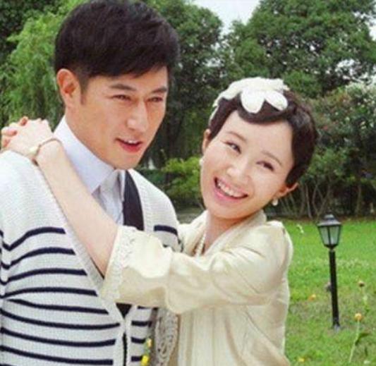 32岁舒畅终于脱单?和富态中年男同回酒店,男方手表彰显不俗身份