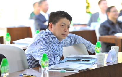 马云最想见的温州人,为帮合伙人老婆抢打折包,他9年造千亿公司_沈亚