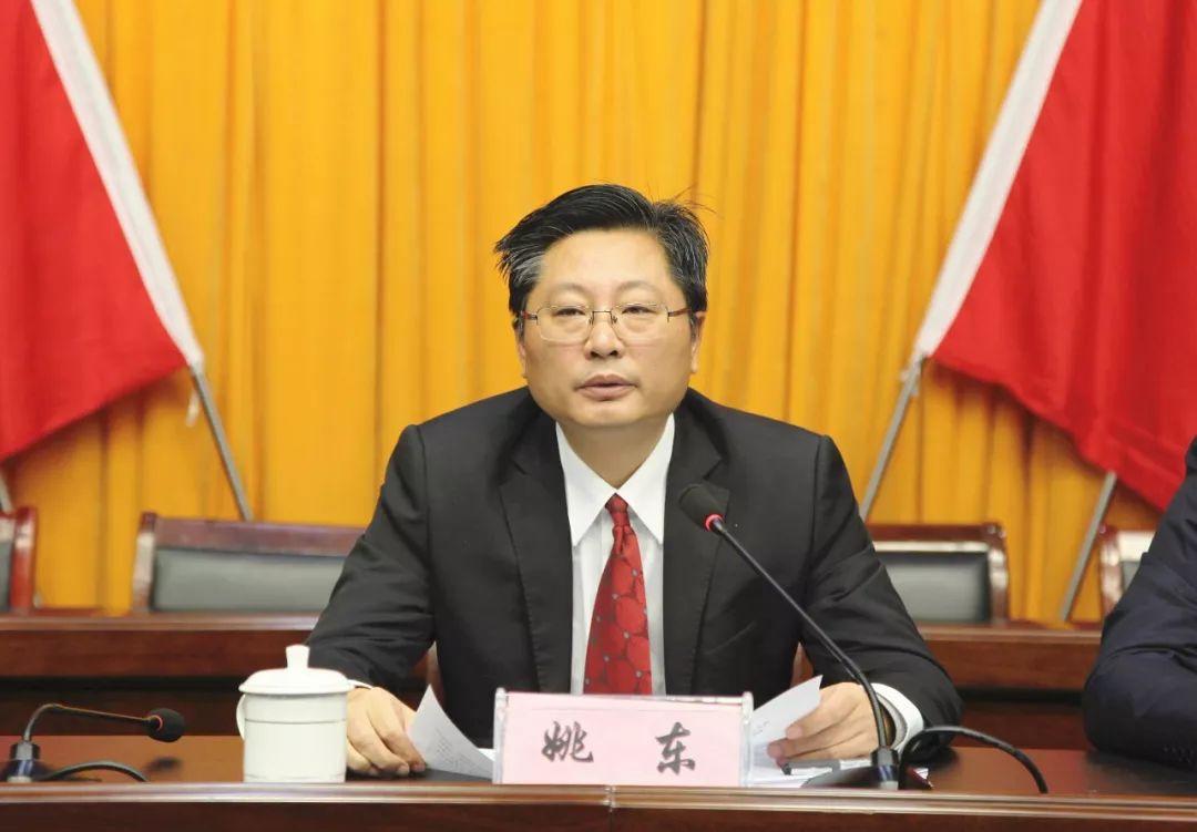 甪直镇第十八届人民代表大会第九次会议胜利召开票决