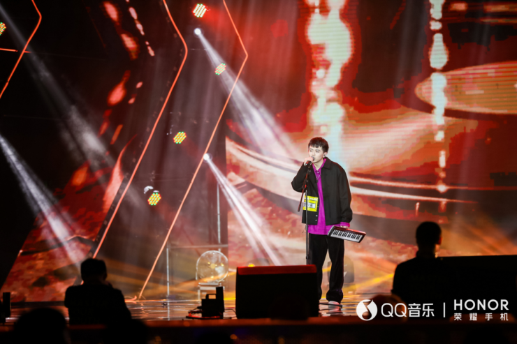 校园音乐大赛决赛现场 9722ca2ae10f43d0b53ef6e15de9c816.png