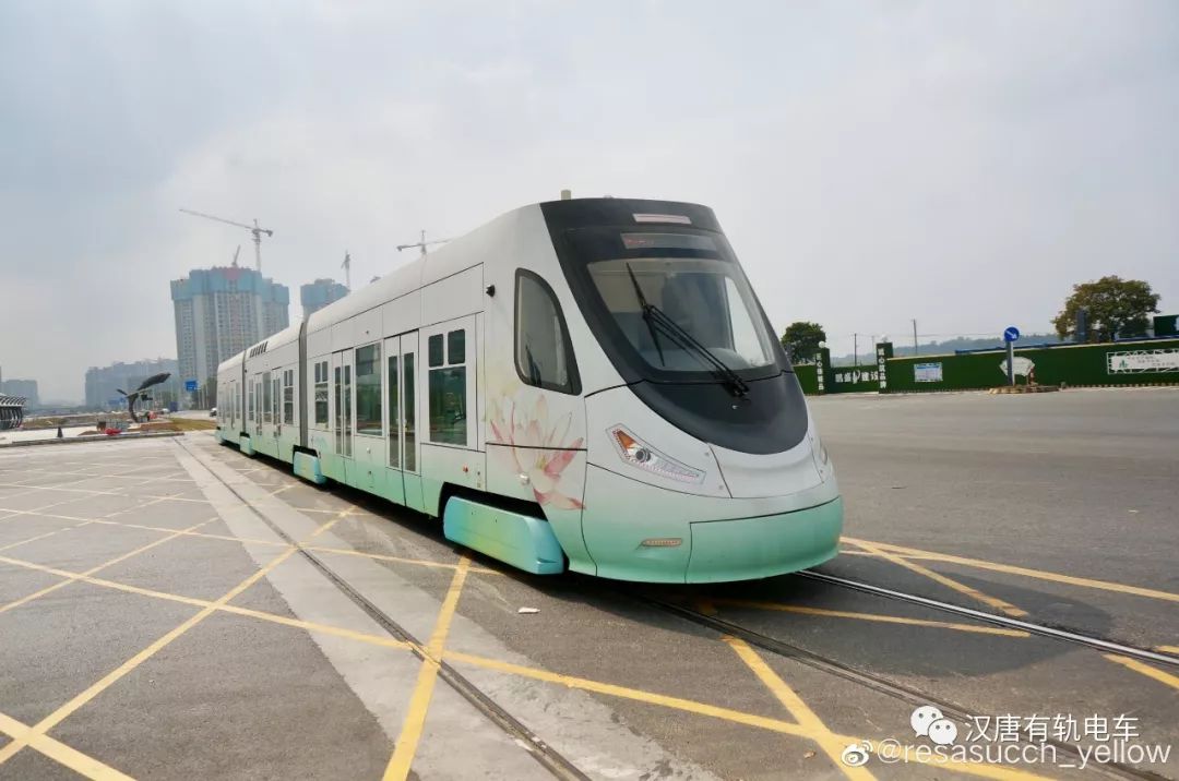 30tram今日,乘客们期待已久的上海松江有轨电车三期和佛山高明有轨