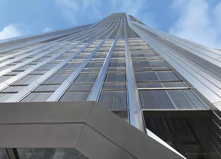 walt disney 音乐厅目前建筑外墙领域采用大面积不锈钢板幕墙的案例不