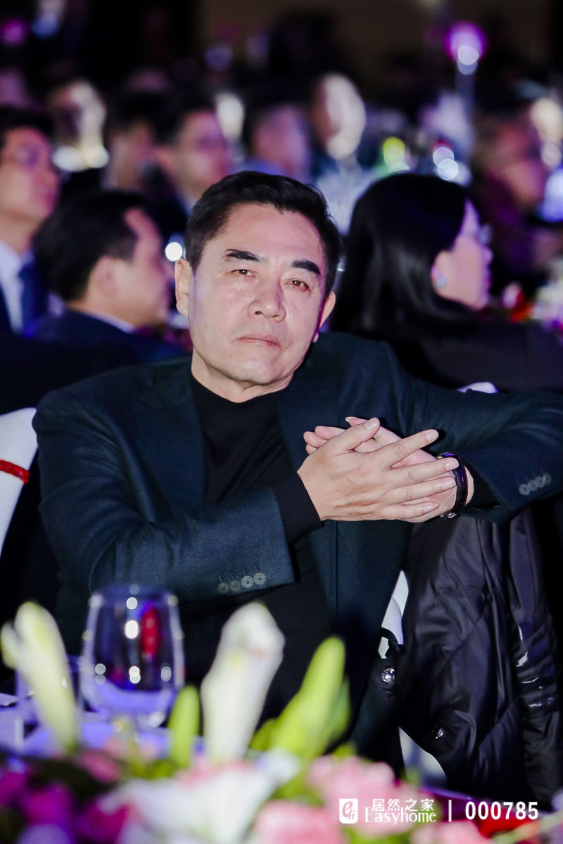 居然之家形象代言人陈宝国 回顾12月26日,2019年即将结束的最后一个整