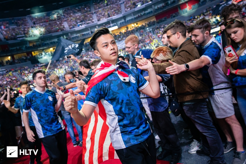 即将退役的gtr在esl one科隆站上难掩泪水neo和f0rest在dh 达拉斯大师