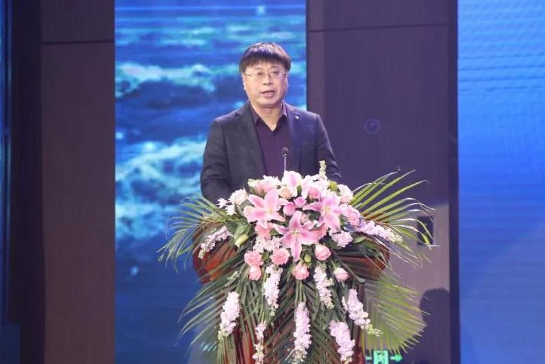 慈海集团董事长徐培利先生八周年庆典晚会致辞