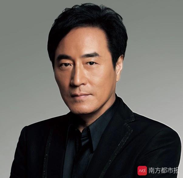 杨立新为抢角色怼陈佩斯!谈《我爱我家》《戏台》,说好喜剧难得_京剧