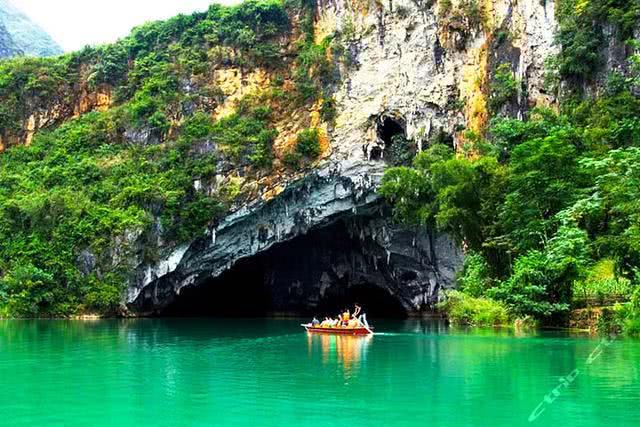 廣西作為我國的旅遊勝地,在我國南疆獨佔光芒,而 巴馬則是這裡孤獨而