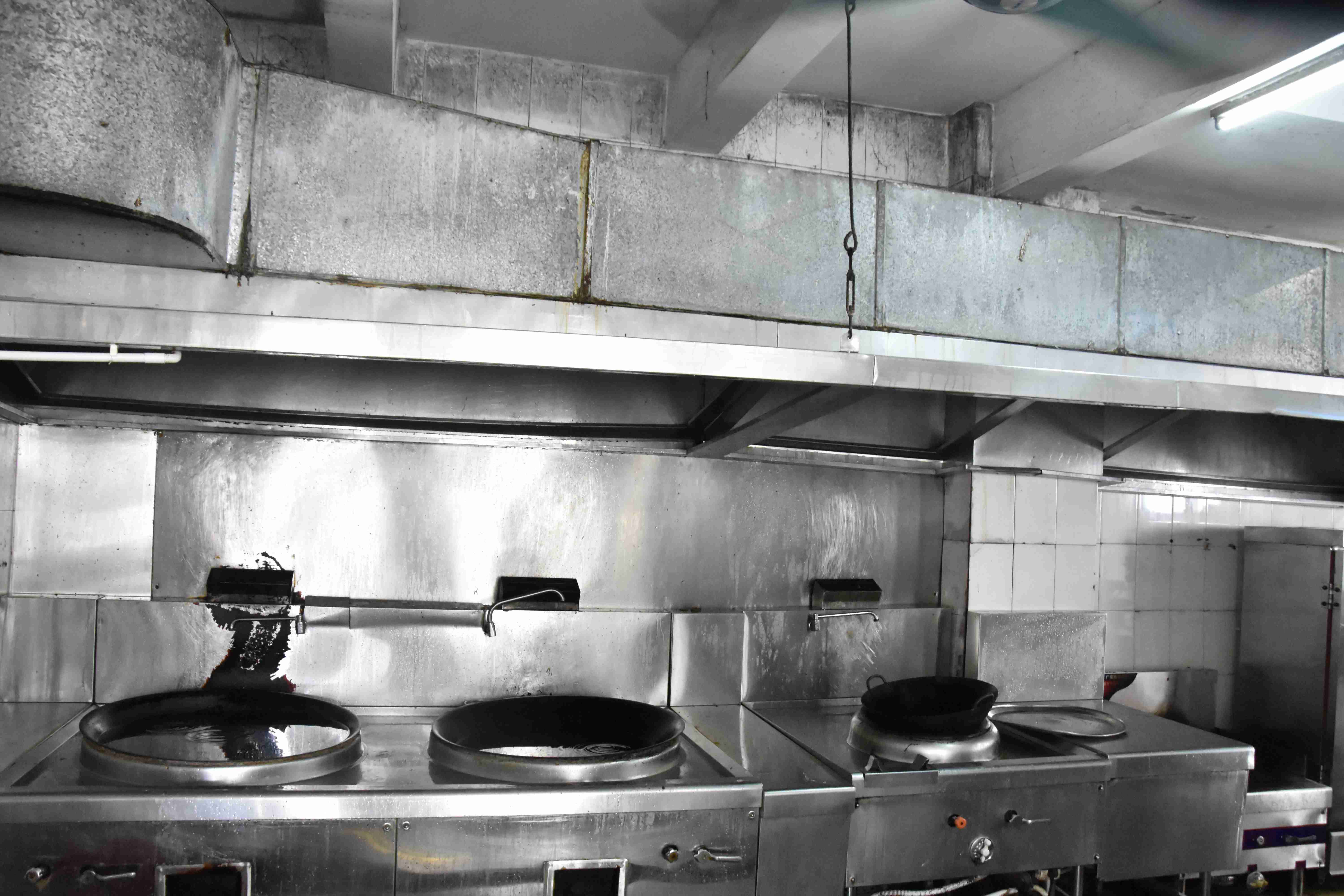 烟道清洗公司宏泰工程酒店油烟机清洗注意要点_厨房