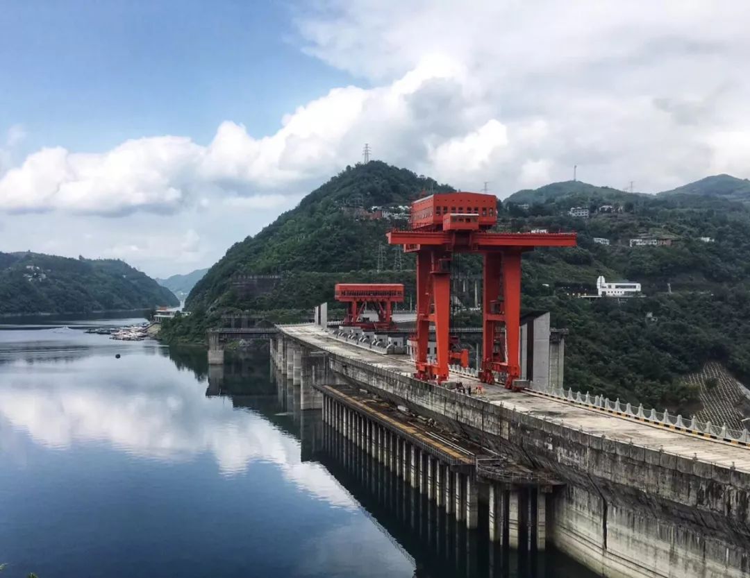 12月23日,瀛湖水库满库运行,高峡平湖,美不胜收.