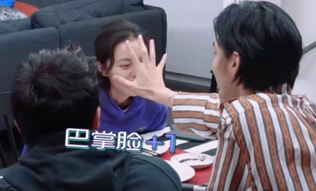 原创baby赵今麦一起测试巴掌脸看到两人差距后与想象中完全不一样