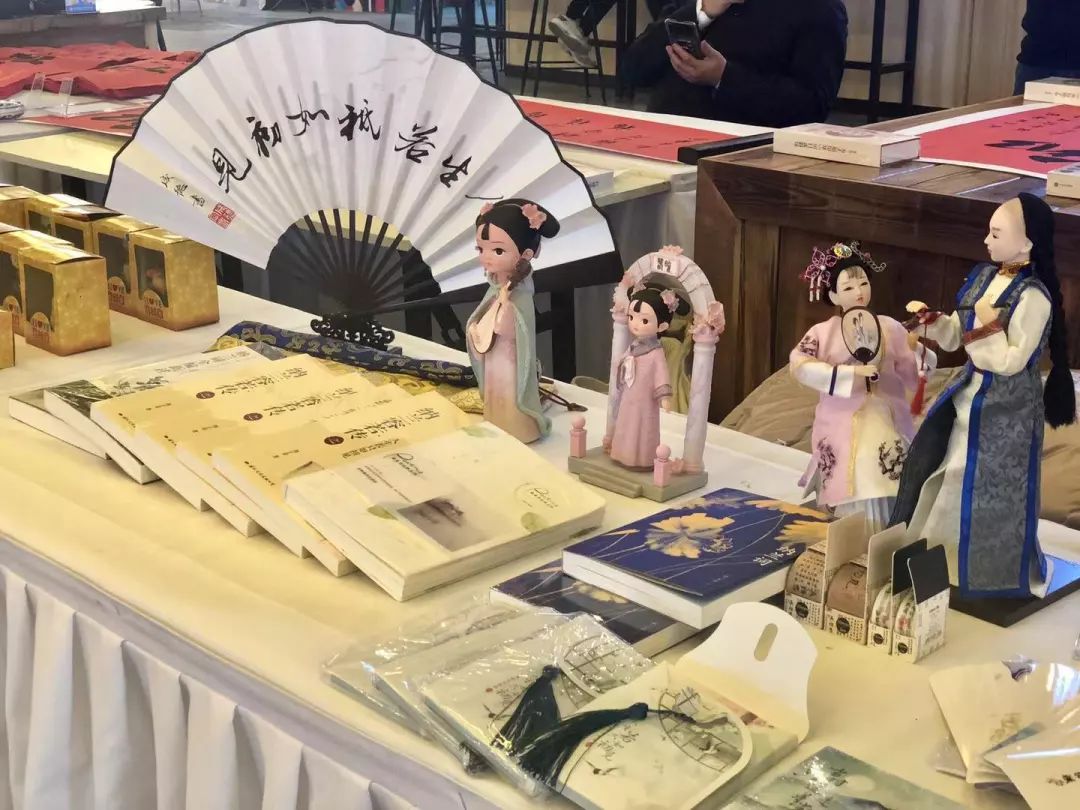 打卡海淀新年文创市集今天火爆开集