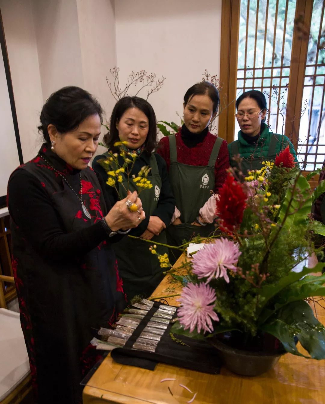 闻思学堂等慈禅寺中华花艺花道培训班结业与回顾