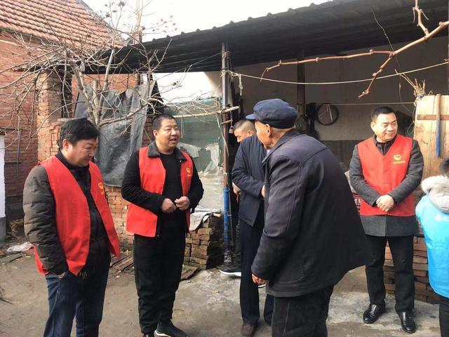 临颍暖冬行动第四站走进王岗镇梁岗村