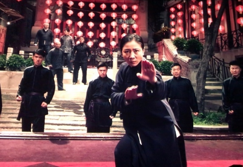 《叶问4》细节解析:叶问"下三滥"招数险胜,疑为李小龙正名!