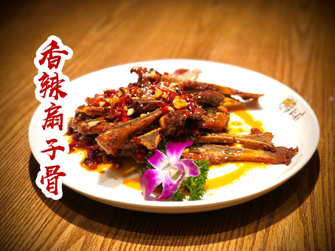 爆红湘菜馆人均30139元抢312元彭厨超值4人餐