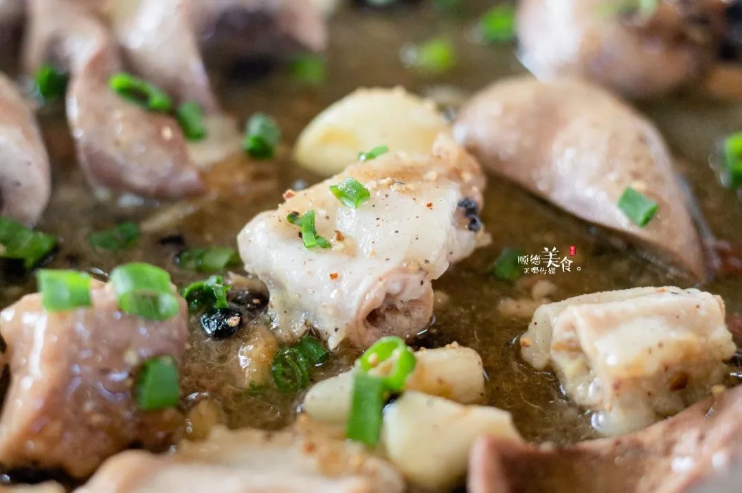 当然,猪杂的新鲜程度也是关键!