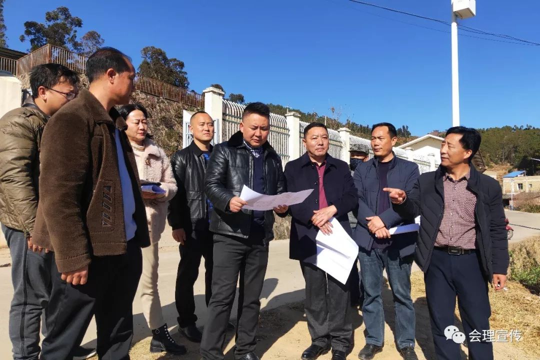 会理县领导现场办公推进城市规划项目进度!