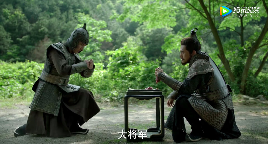 而除了这些有理解有思考的认真态度,他对待上杉虎这个