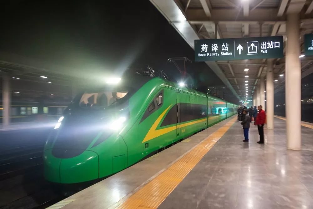 菏泽迎来动车时代绿巨人内部细节曝光