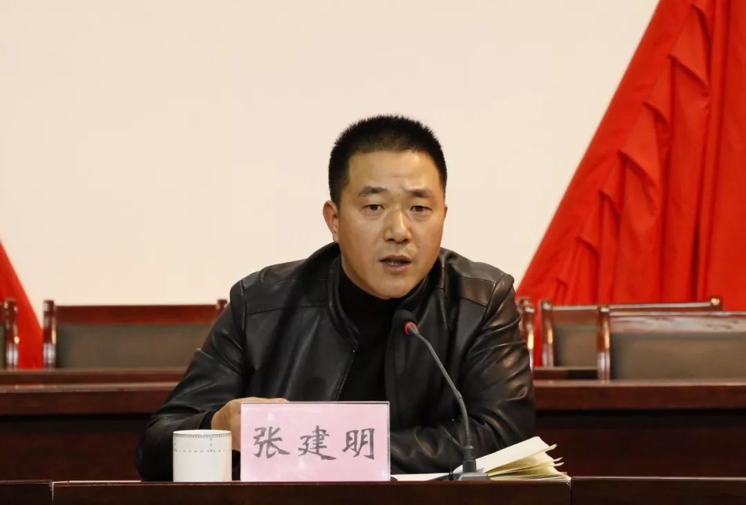 会上,光福镇党委书记张建明同志作了表态,表示今后将围绕发展大局