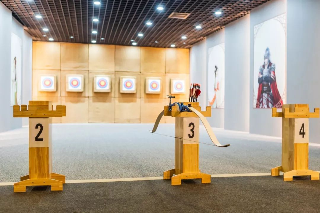 1500 ㎡网红级传统射箭馆,0基础也能玩!29.9元双人畅玩嗨到手抽筋!