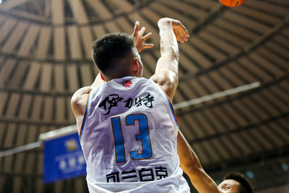 原创大爱可兰白克爱和梦想让我在成长之路上奔跑