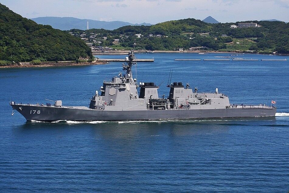 图为爱宕级驱逐舰足柄号近日,据媒体报道,日本政府将向中东地区派遣