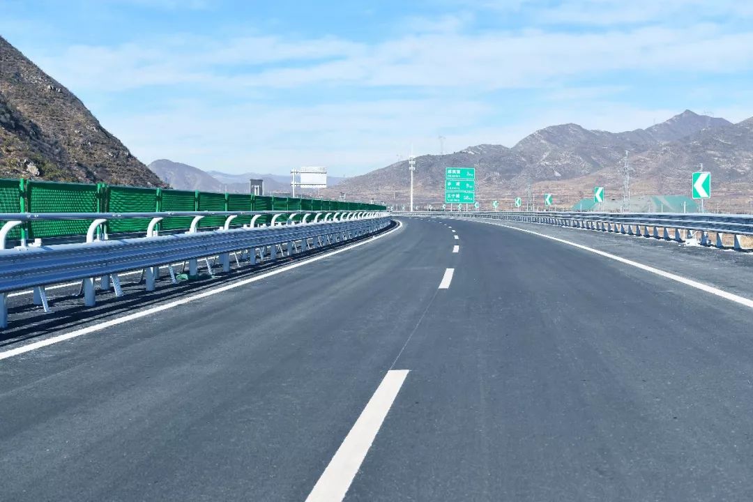 这些延崇高速美图,是送给大家的新年礼物~_高速公路