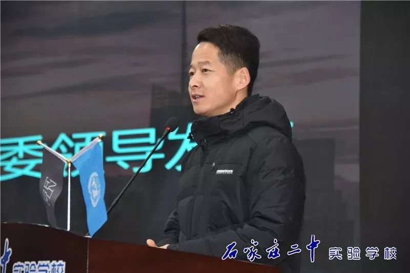校团委杨乐老师,石门实验学校模拟联合国协会指导老师梁海龙