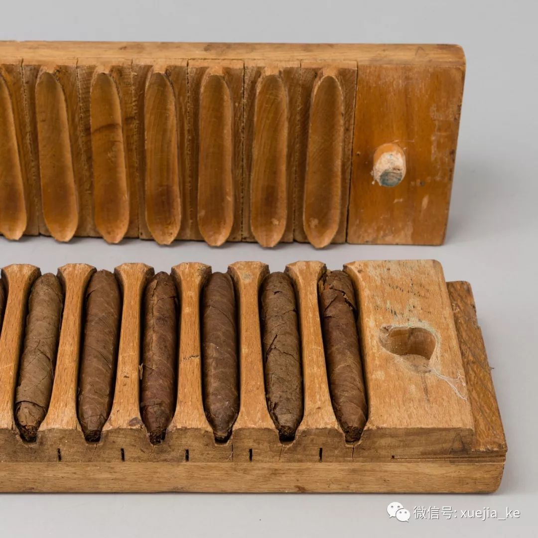 雪茄成型依靠的是雪茄压模器