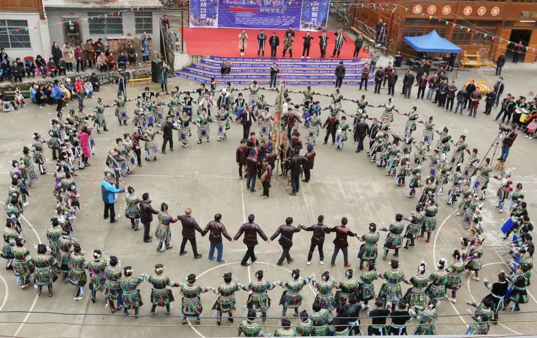 至初五),期间,盖宝侗寨将举行拦门酒,长桌宴,踩歌堂,祈福祭祀,斗牛