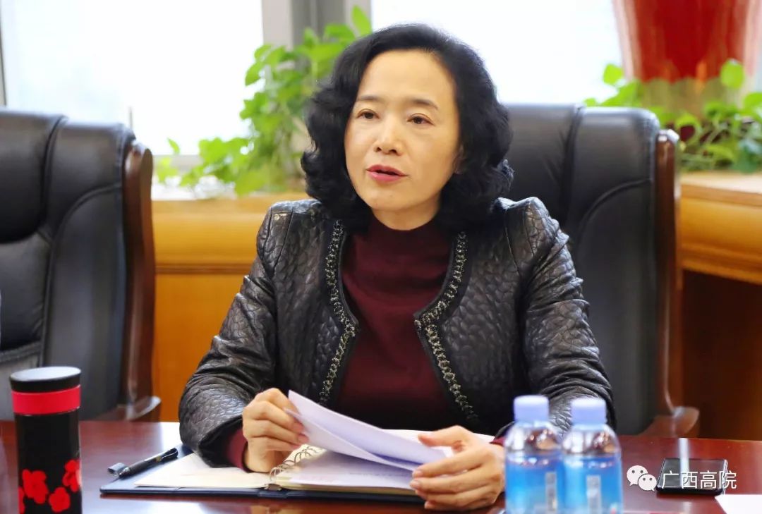 走访人大代表自治区人大代表张虹发挥优势互补作用共同推进法治建设